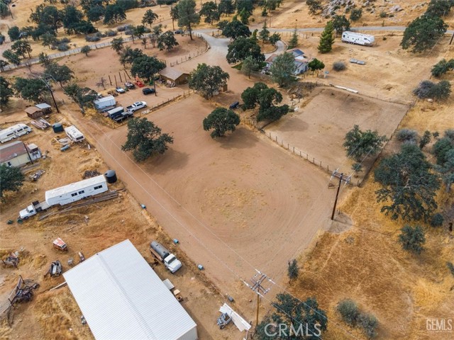 21564 Pine Tree Road, Caliente CA: https://media.crmls.org/medias/d9a1de9c-95b5-4e82-8bfb-ad7201338611.jpg