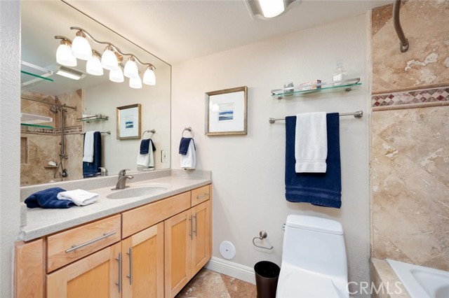 174 Cliff Drive, Laguna Beach CA: https://media.crmls.org/medias/d9a1f920-f57c-4e2e-a38e-c0fa4a23bfd3.jpg
