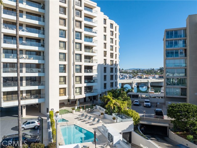 Detail Gallery Image 2 of 15 For 601 Lido Park Dr #G,  Newport Beach,  CA 92663 - 2 Beds | 2 Baths