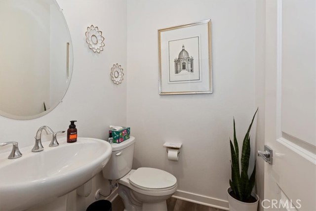 Detail Gallery Image 15 of 44 For 15816 Parry Peak, Fontana,  CA 92336 - 4 Beds | 3/1 Baths