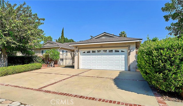 Detail Gallery Image 1 of 31 For 15945 Gledhill St, North Hills,  CA 91343 - 4 Beds | 2/1 Baths