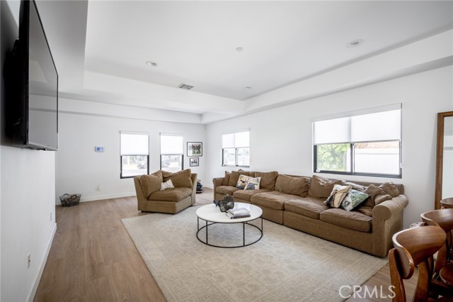 Detail Gallery Image 6 of 30 For 5826 Craner Ave, North Hollywood,  CA 91601 - – Beds | – Baths