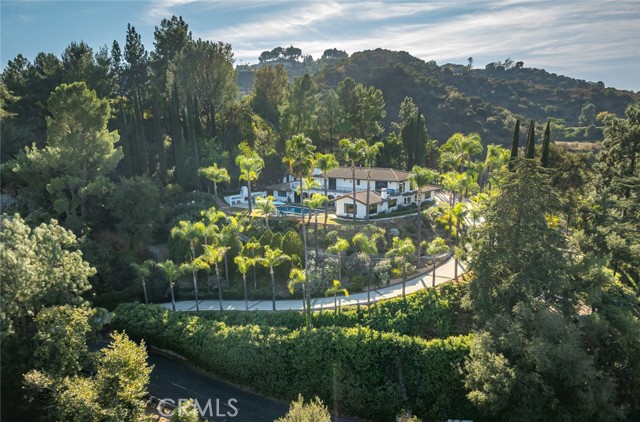 Detail Gallery Image 73 of 76 For 420 Inverness Dr, La Canada Flintridge,  CA 91011 - 6 Beds | 5/1 Baths