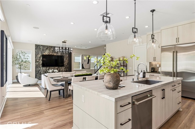 Image 3 of 31 For 440 Riverbend