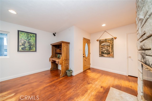 533 Via Vista Dr, Redlands CA: https://media.crmls.org/medias/d9a71c7e-fc9d-4439-8f99-ccd296ce1e31.jpg