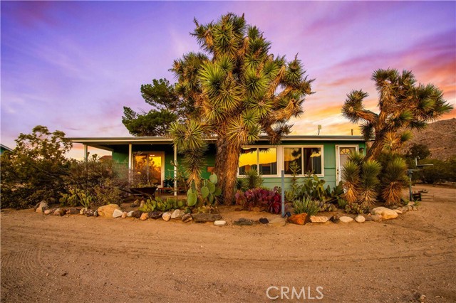 Detail Gallery Image 1 of 60 For 8762 California Ave, Joshua Tree,  CA 92252 - 2 Beds | 1 Baths