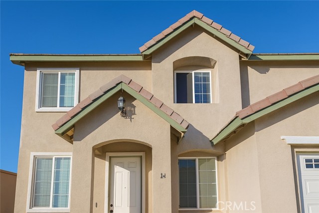 Detail Gallery Image 2 of 29 For 13674 Buena Vista, Hesperia,  CA 92344 - 5 Beds | 3 Baths