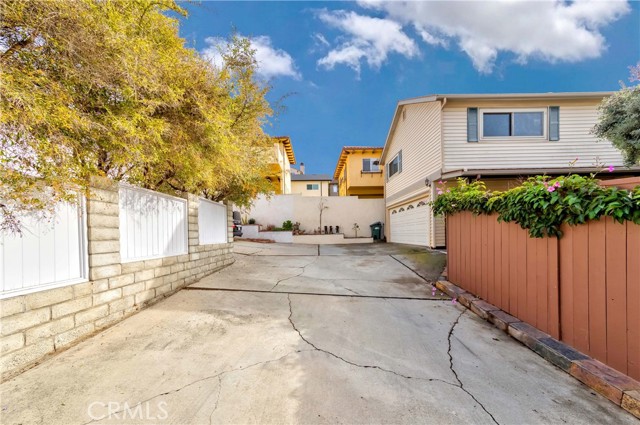 2000 Nelson Avenue, Redondo Beach, California 90278, 3 Bedrooms Bedrooms, ,1 BathroomBathrooms,Residential,For Sale,Nelson,PW24233592