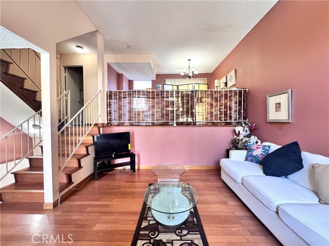 Detail Gallery Image 5 of 21 For 9620 Sepulveda Bld #39,  North Hills,  CA 91343 - 2 Beds | 2/1 Baths