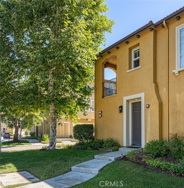 26972 Pebble Beach Drive, Valencia CA: https://media.crmls.org/medias/d9aea5b1-2fb5-4505-9d96-e61e23fc9eef.jpg