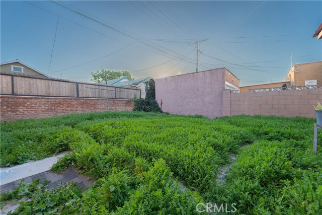 Detail Gallery Image 23 of 39 For 1706 W 65th Pl, Los Angeles,  CA 90047 - 3 Beds | 1 Baths