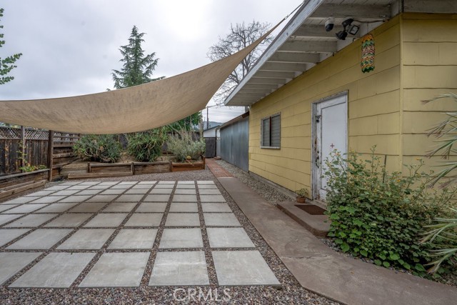 Detail Gallery Image 10 of 28 For 1243 Yosemite Dr, Los Angeles,  CA 90041 - 2 Beds | 1 Baths