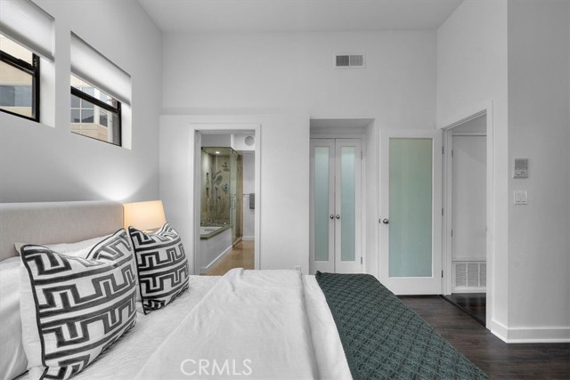 1814 Thayer Avenue, Los Angeles CA: https://media.crmls.org/medias/d9b05cec-aa66-42b6-8c04-bcfd498caa3c.jpg