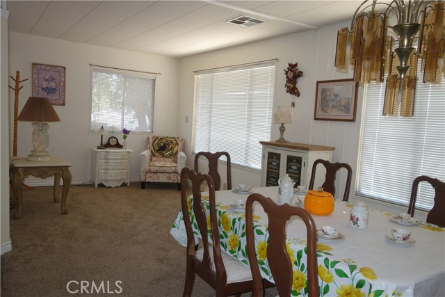 Detail Gallery Image 11 of 44 For 1430 W Johnston Ave, Hemet,  CA 92543 - 2 Beds | 2 Baths