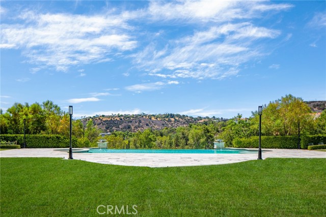 Detail Gallery Image 4 of 15 For 24100 Hidden Ridge Rd, Hidden Hills,  CA 91302 - 6 Beds | 6/1 Baths