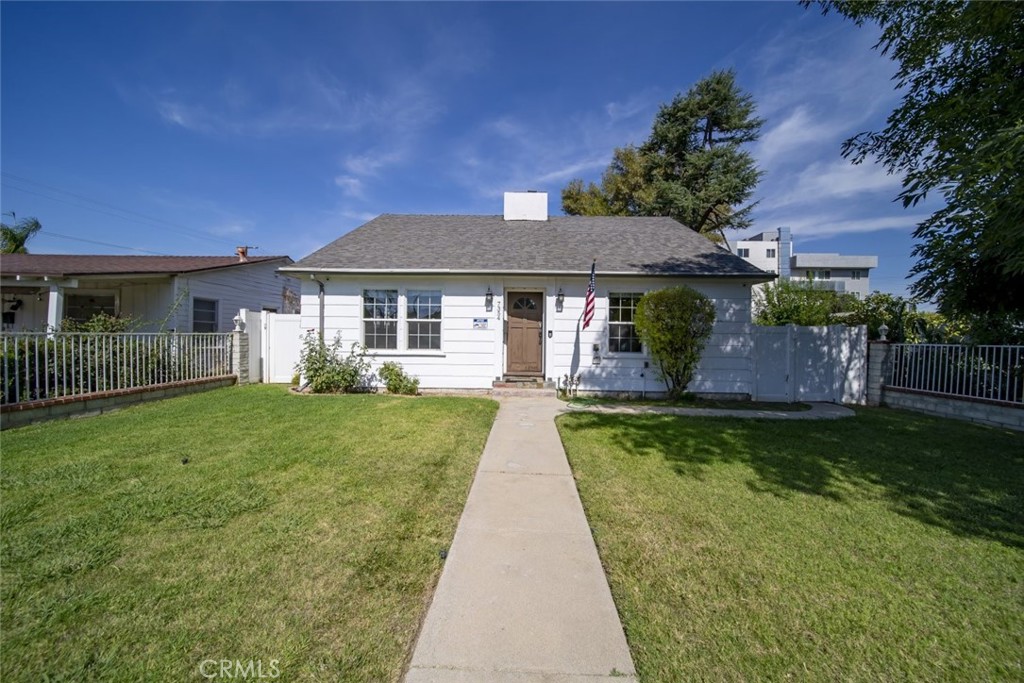 7354 Baird Avenue, Reseda, CA 91335