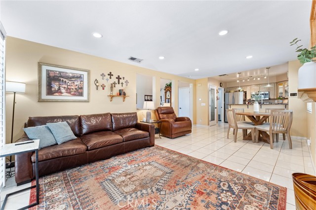 Detail Gallery Image 11 of 47 For 861 Shade Tree Way, Corona,  CA 92878 - 3 Beds | 2/1 Baths