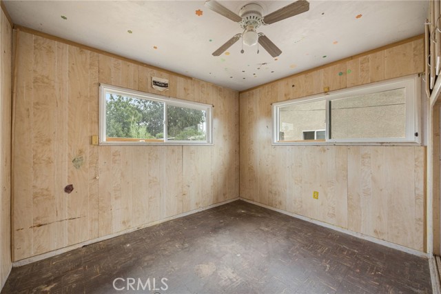 9259 Beech Avenue, Fontana CA: https://media.crmls.org/medias/d9b38f3a-94ad-43cb-ae15-32f4f77ec21b.jpg