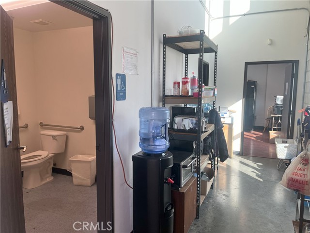 14832 Arrow, Baldwin Park, California 91706, ,Commercial Lease,For Rent,14832 Arrow,CRAR25022466