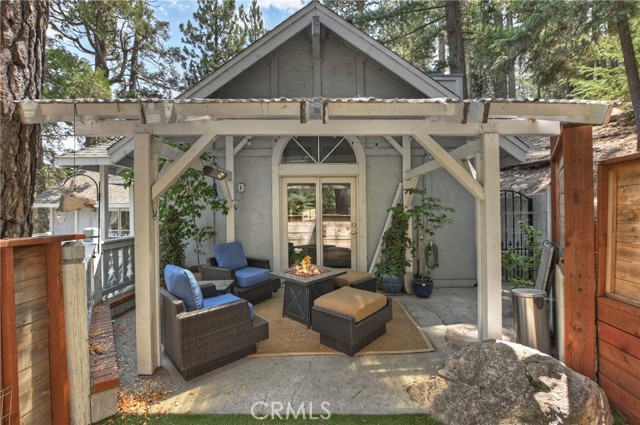 26746 Oakmont Drive, Lake Arrowhead CA: https://media.crmls.org/medias/d9b3f217-97db-4c27-9bbe-ec26cddaa1f4.jpg