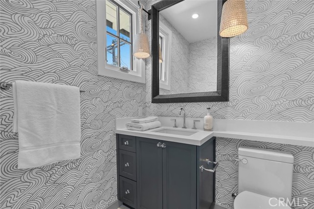 Detail Gallery Image 56 of 75 For 676 18th St, Manhattan Beach,  CA 90266 - 6 Beds | 6/2 Baths