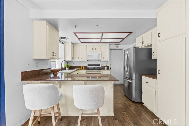 589 S Sutter Avenue, San Bernardino CA: https://media.crmls.org/medias/d9b51676-4cff-4b41-bbec-b2b67ff6b9fa.jpg