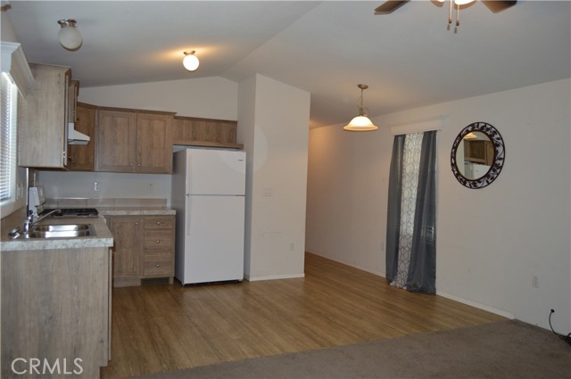 Detail Gallery Image 8 of 35 For 2494 N Main #54,  Barstow,  CA 92411 - 3 Beds | 2 Baths