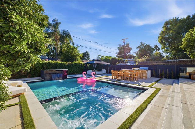 22518 Burbank photo 47