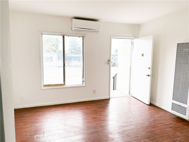 1330 S Reservoir Street, Pomona CA: https://media.crmls.org/medias/d9b6342d-a154-46be-a433-f975f5035429.jpg