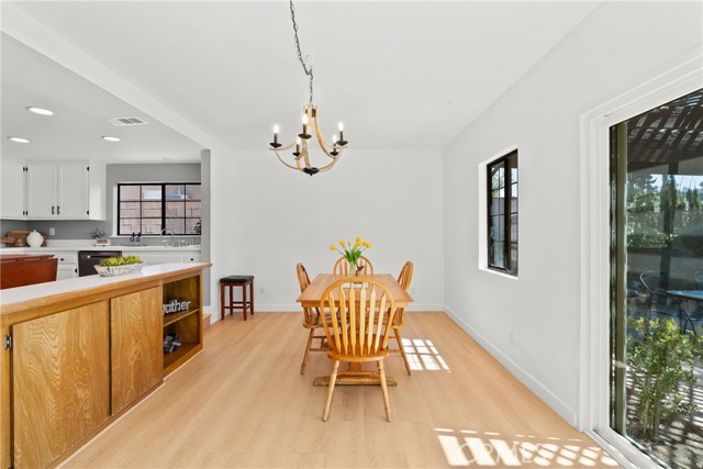 Detail Gallery Image 11 of 60 For 18826 Cabral, Canyon Country,  CA 91351 - 5 Beds | 3 Baths