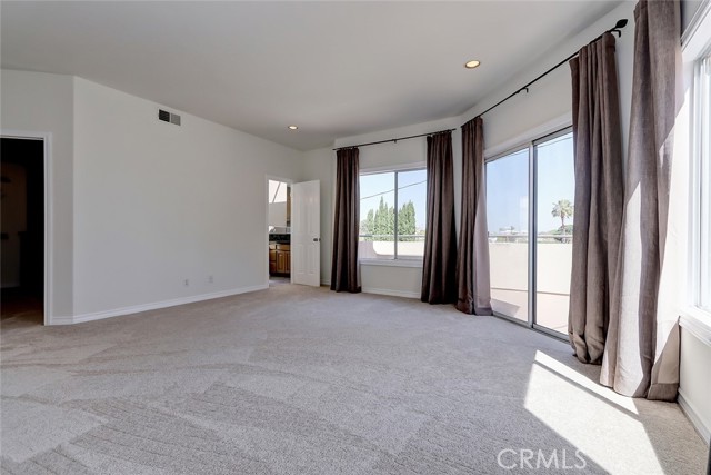 1323 17th Street, Manhattan Beach, California 90266, 4 Bedrooms Bedrooms, ,3 BathroomsBathrooms,Residential,Sold,17th,SB22069314
