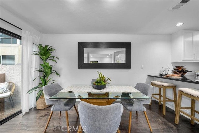 1814 Thayer Avenue, Los Angeles CA: https://media.crmls.org/medias/d9b7c133-debe-4332-8821-8a6f33f4c76d.jpg