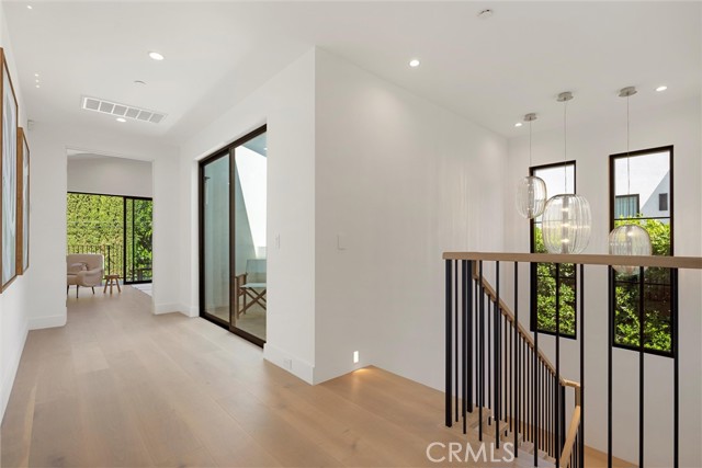 Detail Gallery Image 30 of 65 For 4625 Vesper Ave, Sherman Oaks,  CA 91403 - 5 Beds | 5/2 Baths