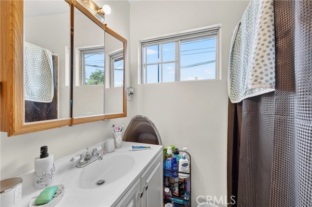 Detail Gallery Image 16 of 75 For 223 N Chester, Compton,  CA 90221 - – Beds | – Baths