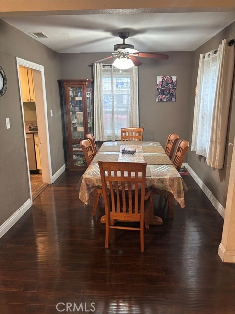 Detail Gallery Image 5 of 15 For 16401 Clark, Bellflower,  CA 90706 - 3 Beds | 2 Baths