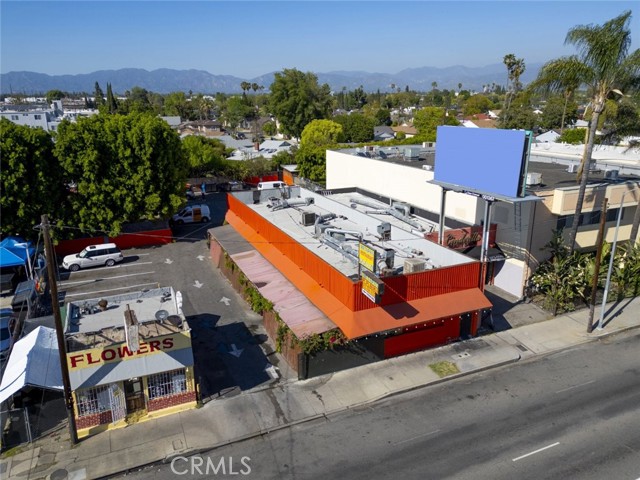 Image 6 of 13 For 14041 Sherman Way