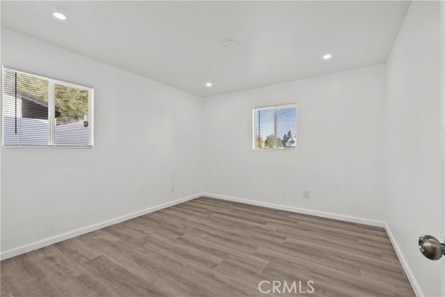 Detail Gallery Image 4 of 35 For 9641 Comanche, Chatsworth,  CA 91311 - 3 Beds | 2 Baths