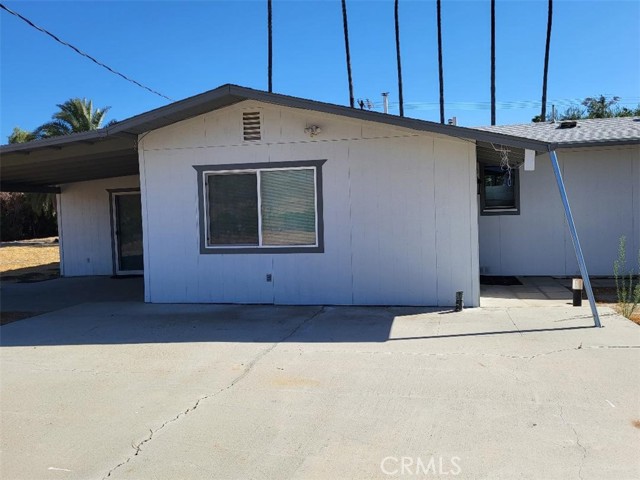 Detail Gallery Image 1 of 27 For 43498 Cedar Ave, Hemet,  CA 92544 - 2 Beds | 2 Baths