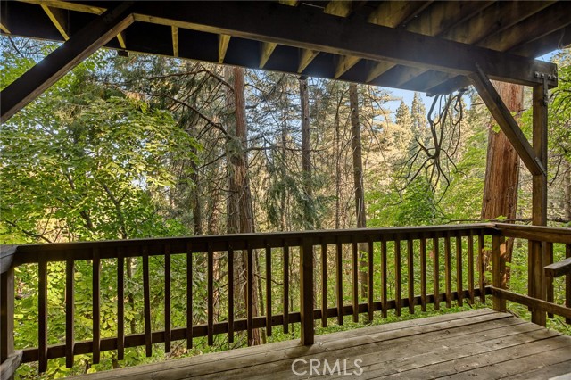 824 Oakmont Lane, Lake Arrowhead, CA 92352