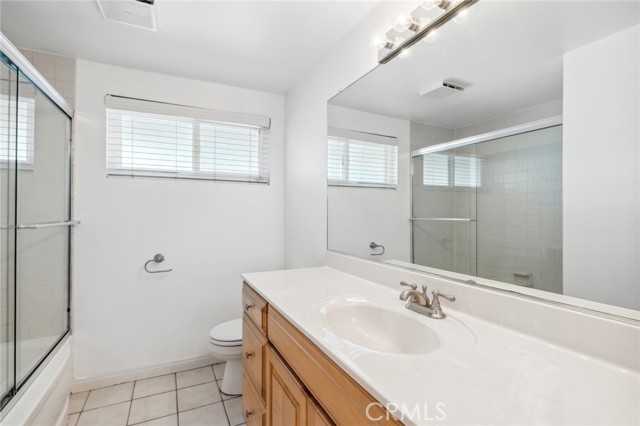 Detail Gallery Image 13 of 16 For 10092 Merrimac Dr, Huntington Beach,  CA 92646 - 3 Beds | 2 Baths