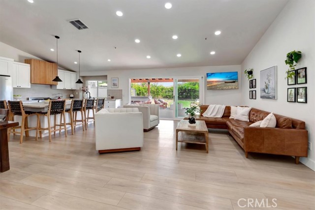 Detail Gallery Image 2 of 19 For 2919 Bonanza, San Clemente,  CA 92673 - 3 Beds | 2 Baths