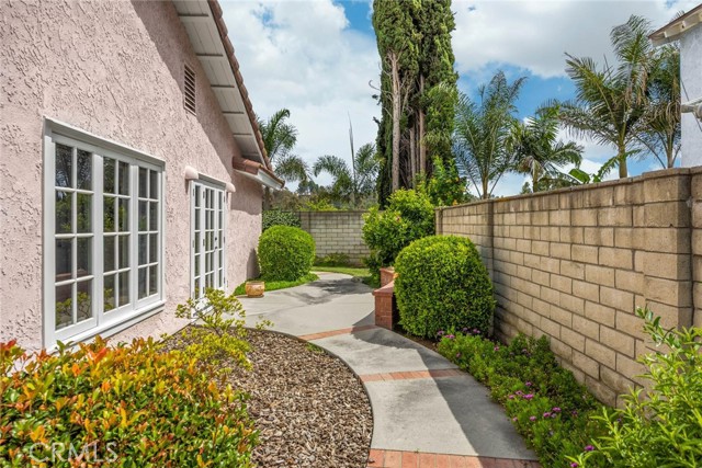 1730 Rolling Hills Drive, Fullerton CA: https://media.crmls.org/medias/d9bebc6d-7ae8-4d70-a60b-3a832eb318f3.jpg