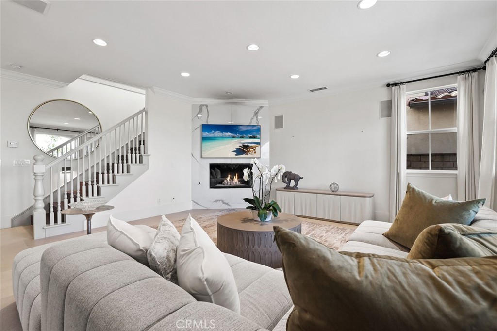 MLS #OC25222504 image #16