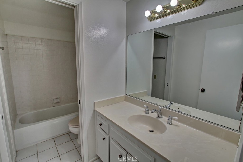 MLS #OC25241006 image #47