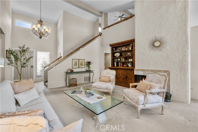Detail Gallery Image 5 of 44 For 621 Westchester Ln, Thousand Oaks,  CA 91320 - 3 Beds | 2/1 Baths