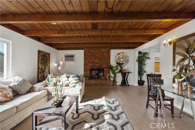 369 Lang Avenue, La Puente CA: https://media.crmls.org/medias/d9c015c1-09a9-4f51-a639-5abce0bbbe95.jpg