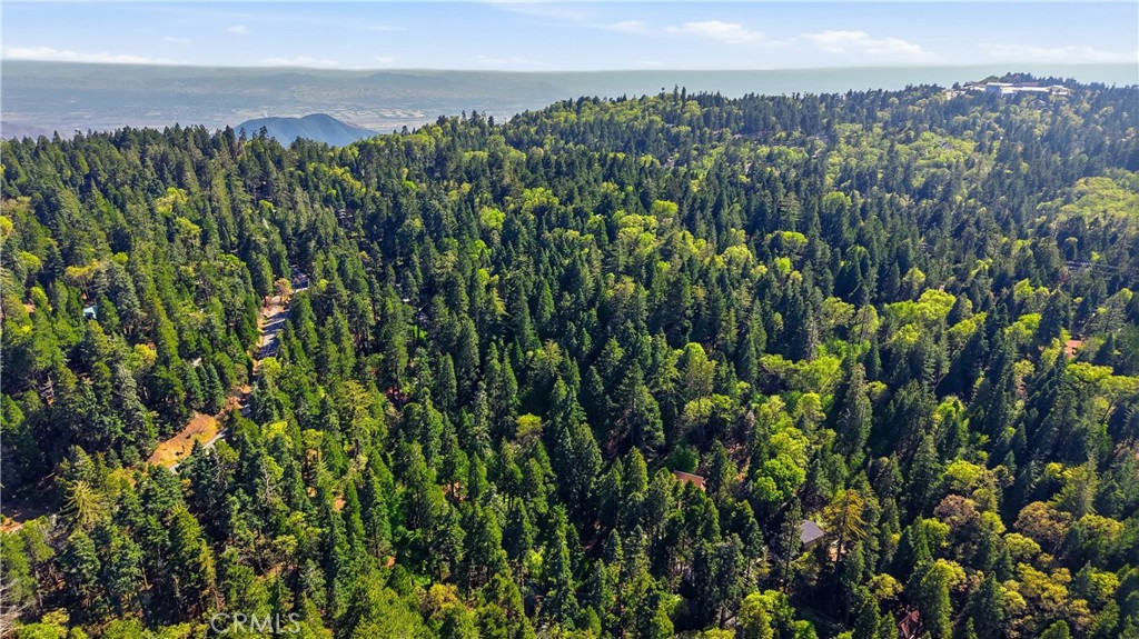 https://media.crmls.org/medias/d9c0c65a-2f04-4bf1-9a59-b57482a9e615.jpg?preset=X-Large