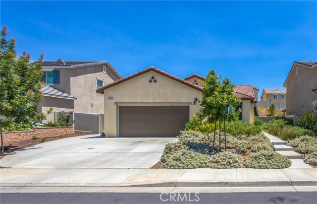 14134 Cerignola Circle, Beaumont CA: https://media.crmls.org/medias/d9c13eab-fbae-4512-b8a6-fe3014ff4396.jpg