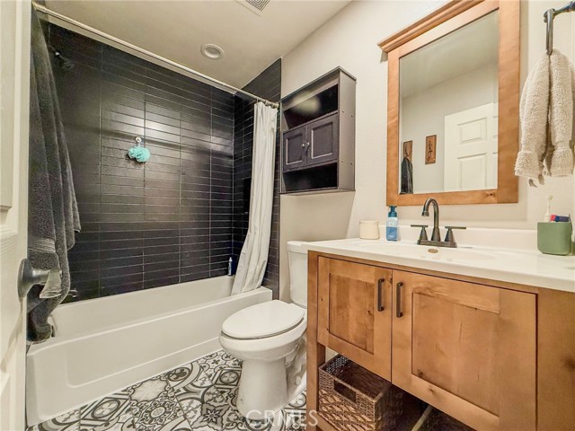 25755 Via Lomas, Laguna Hills CA: https://media.crmls.org/medias/d9c1424c-4bc4-4b39-8be8-edc156a3dfcb.jpg