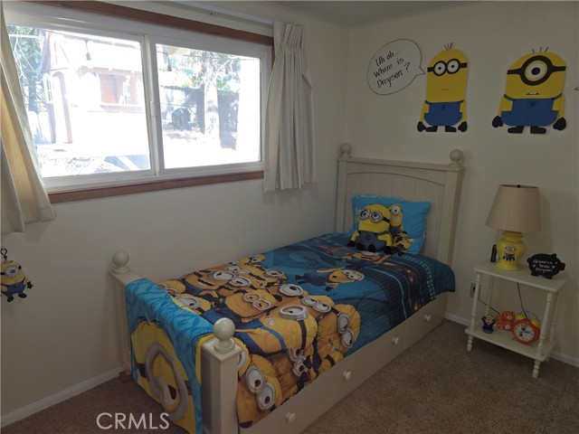 Detail Gallery Image 16 of 31 For 31116 All View, Running Springs,  CA 92382 - 3 Beds | 1/1 Baths